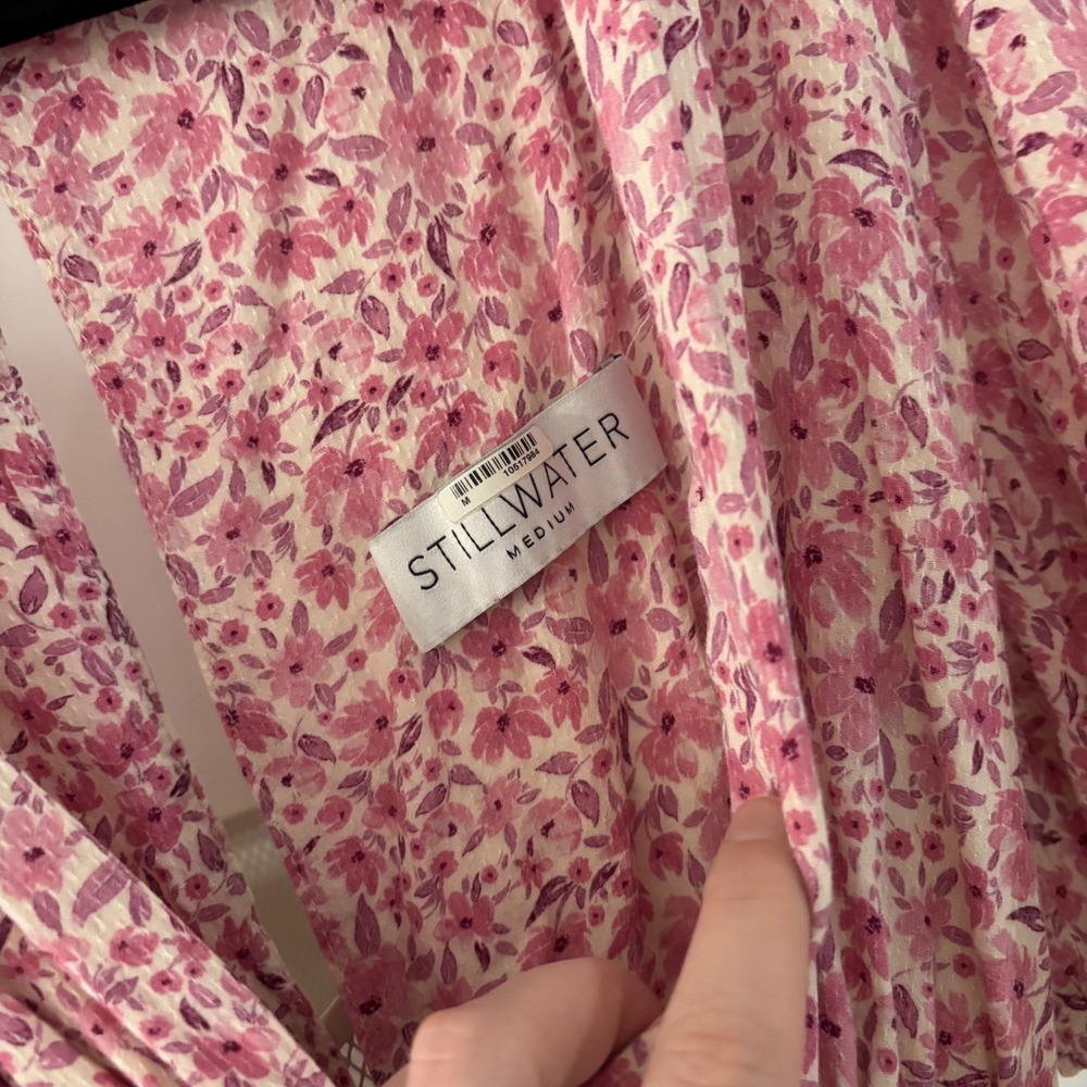 STILLWATER Britton Midi Dress Pink Floral Flutter Sleeve V Neck Cottagecore M - Picture 3 of 6